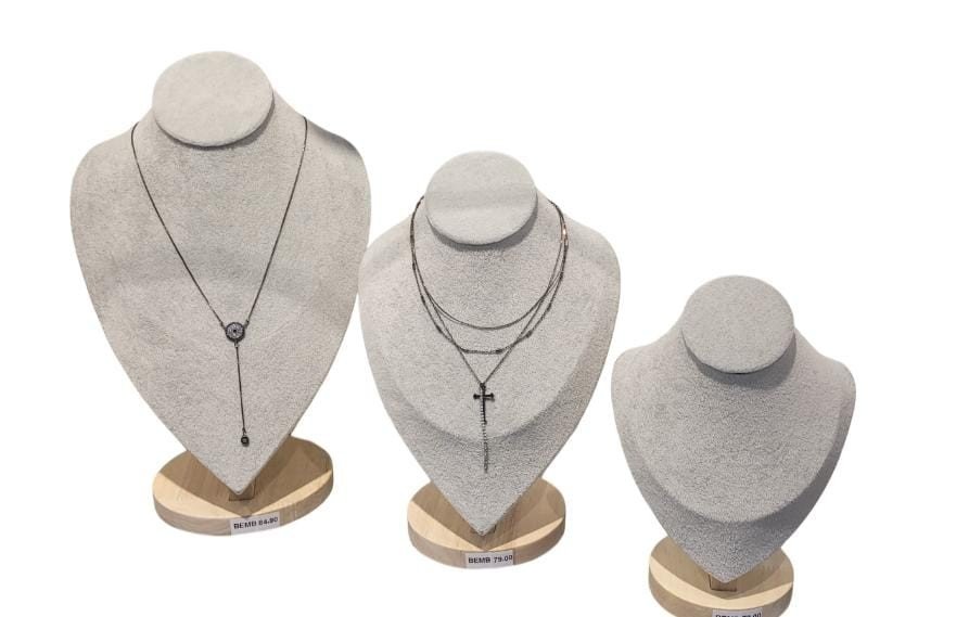 EXPOSITOR MADEIRA BUSTO PARA COLAR CINZA