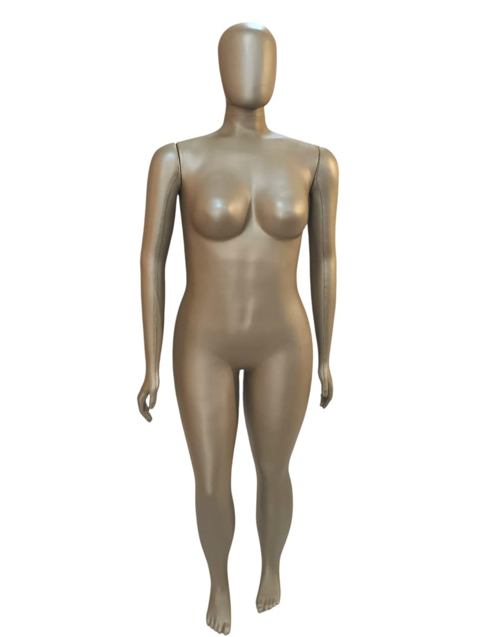 MANEQUIM FEMININA CARIOCA PLUS SAVANA