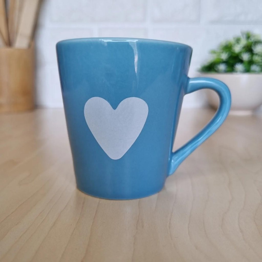Xícara Azul Coração Branco 