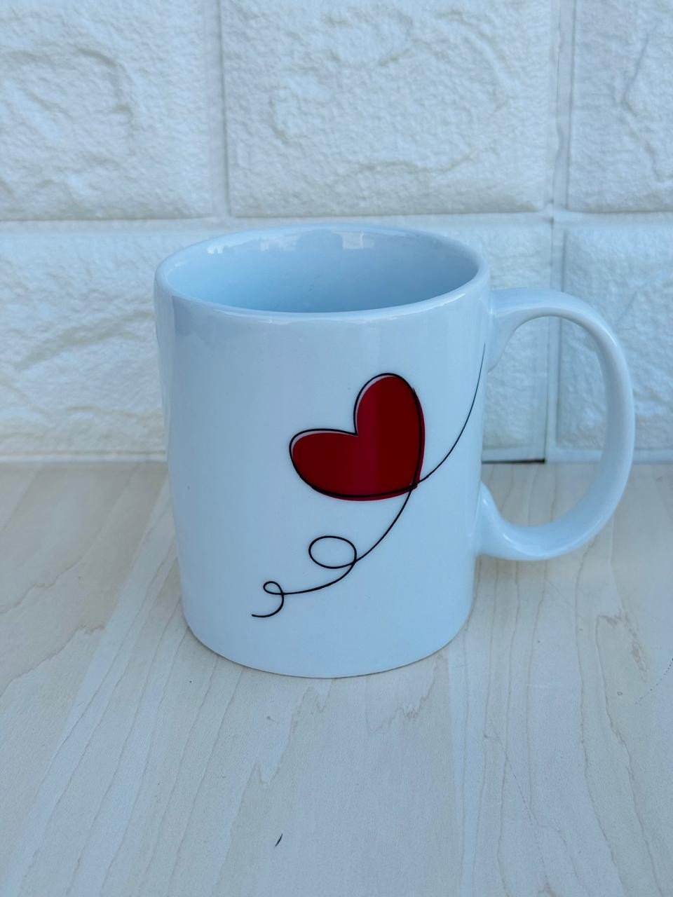 Caneca Aurora Branca Coração Vermelho