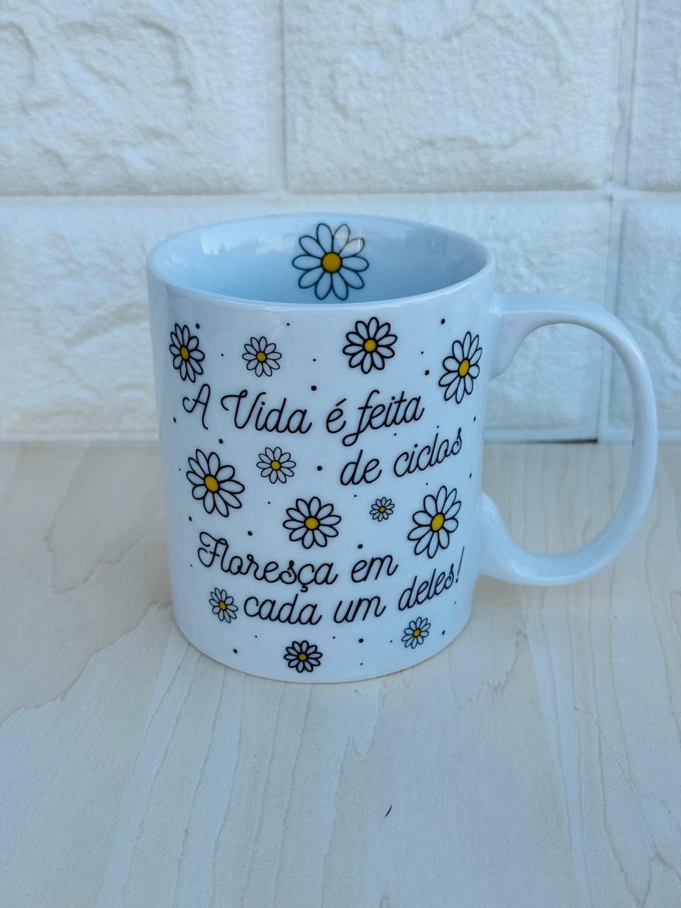 Caneca Aurora Branca Margaridas