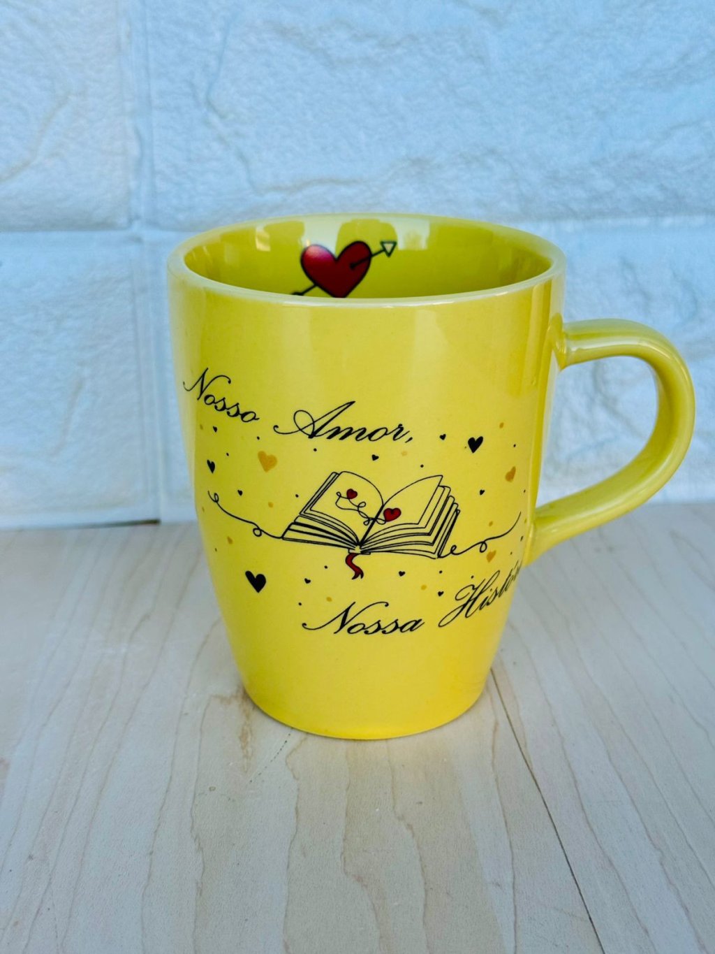 Caneca Sublime Amarela Nosso Amor, Nossa História