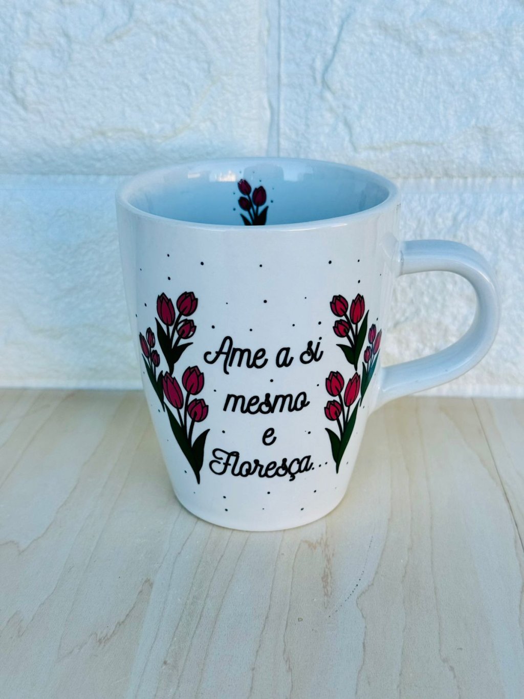 Caneca Sublime Branca Tulipas
