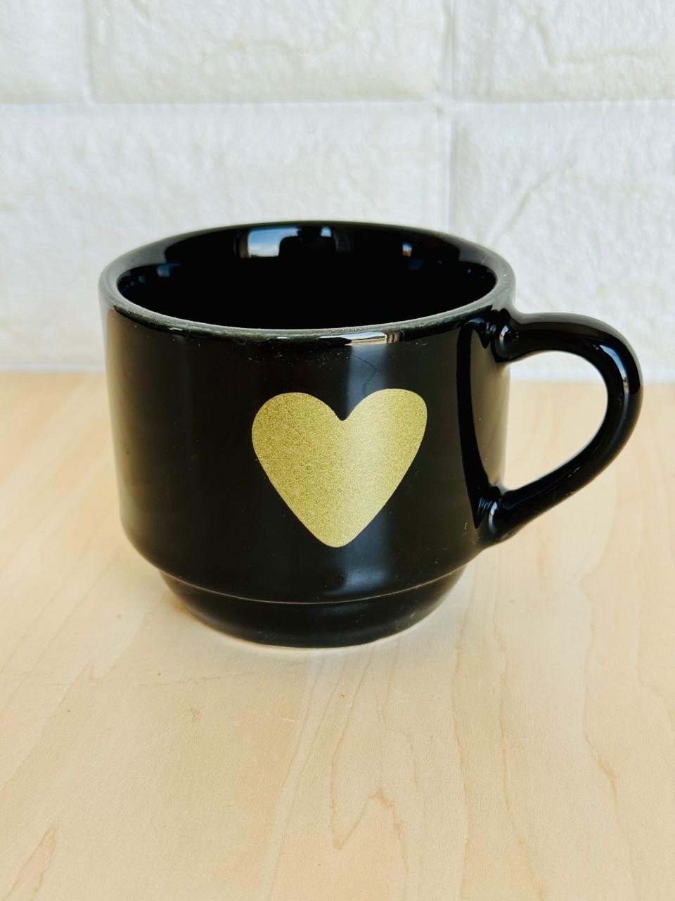 Caneca Empilhável Preta Coração Dourado