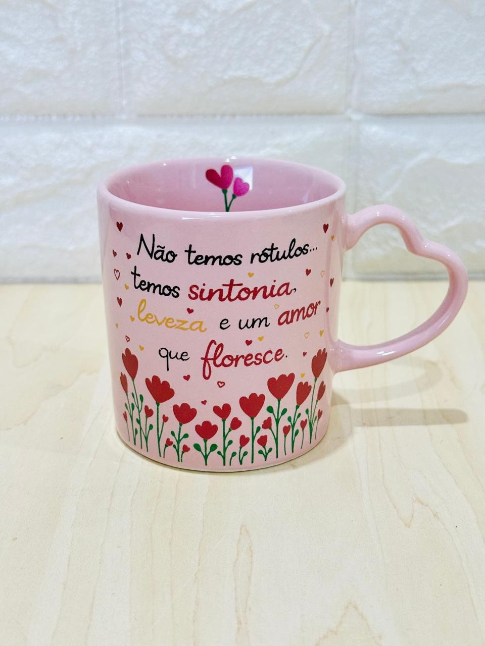Caneca Alça Coração Rosa Jardim do Amor