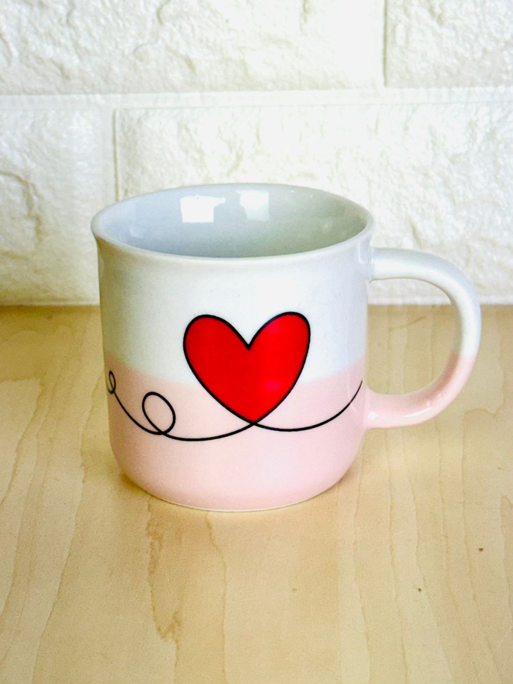 Caneca Ágatha Bicolor Coração Vermelho