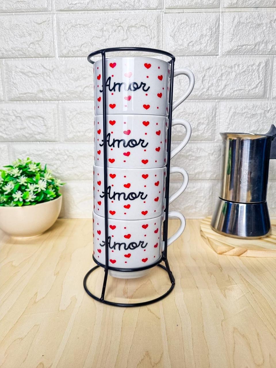 Caneca Empilhável Branca Amor Corações Vermelhos Suporte em Metal com 4