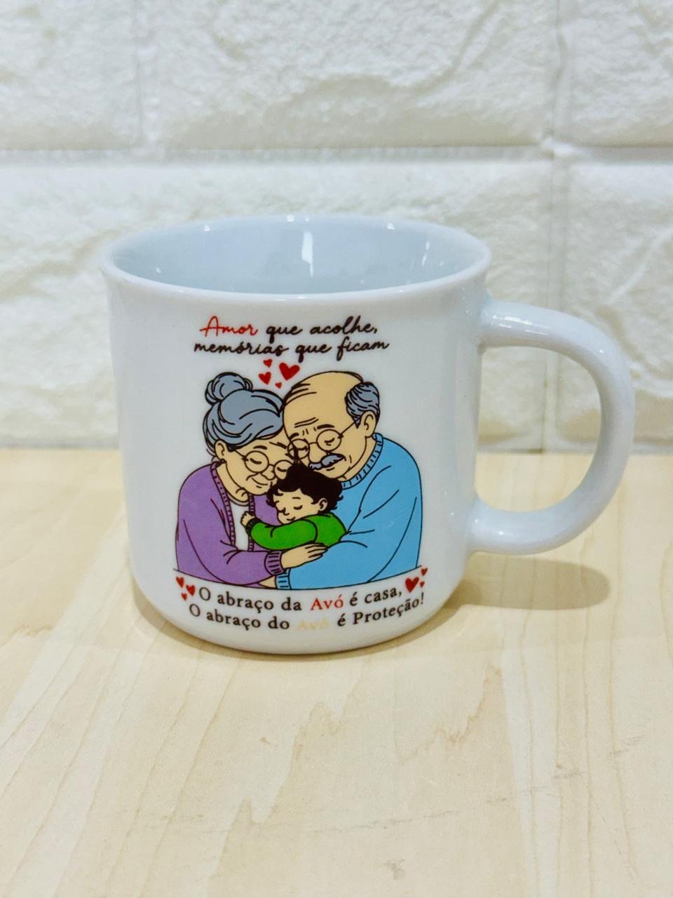 Caneca Ágata Branca Avós Amor que Acolhe