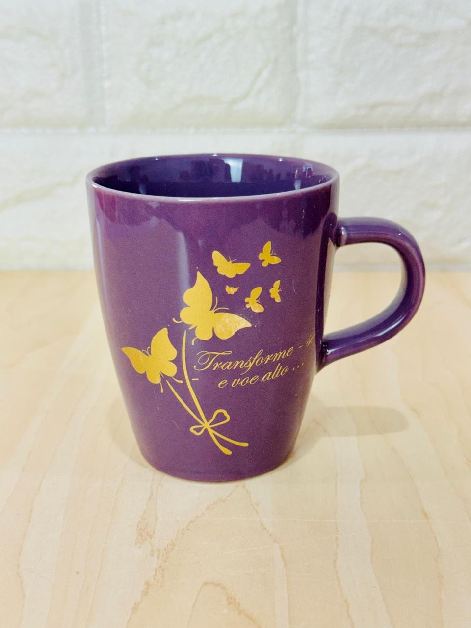 Caneca Sublime Roxa Borboletas Douradas