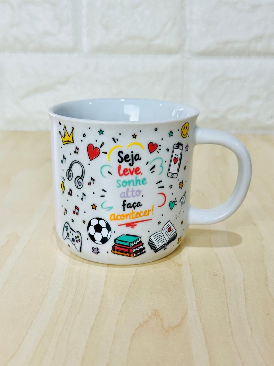 Caneca Ágatha Branca Sonhe Alto