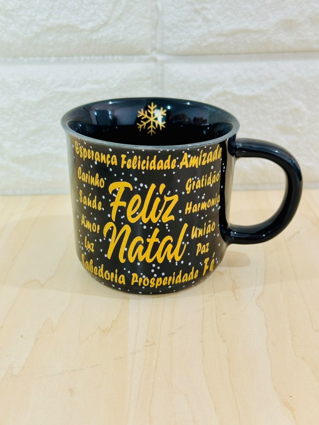 Caneca Ágatha Preta Palavras Natalinas