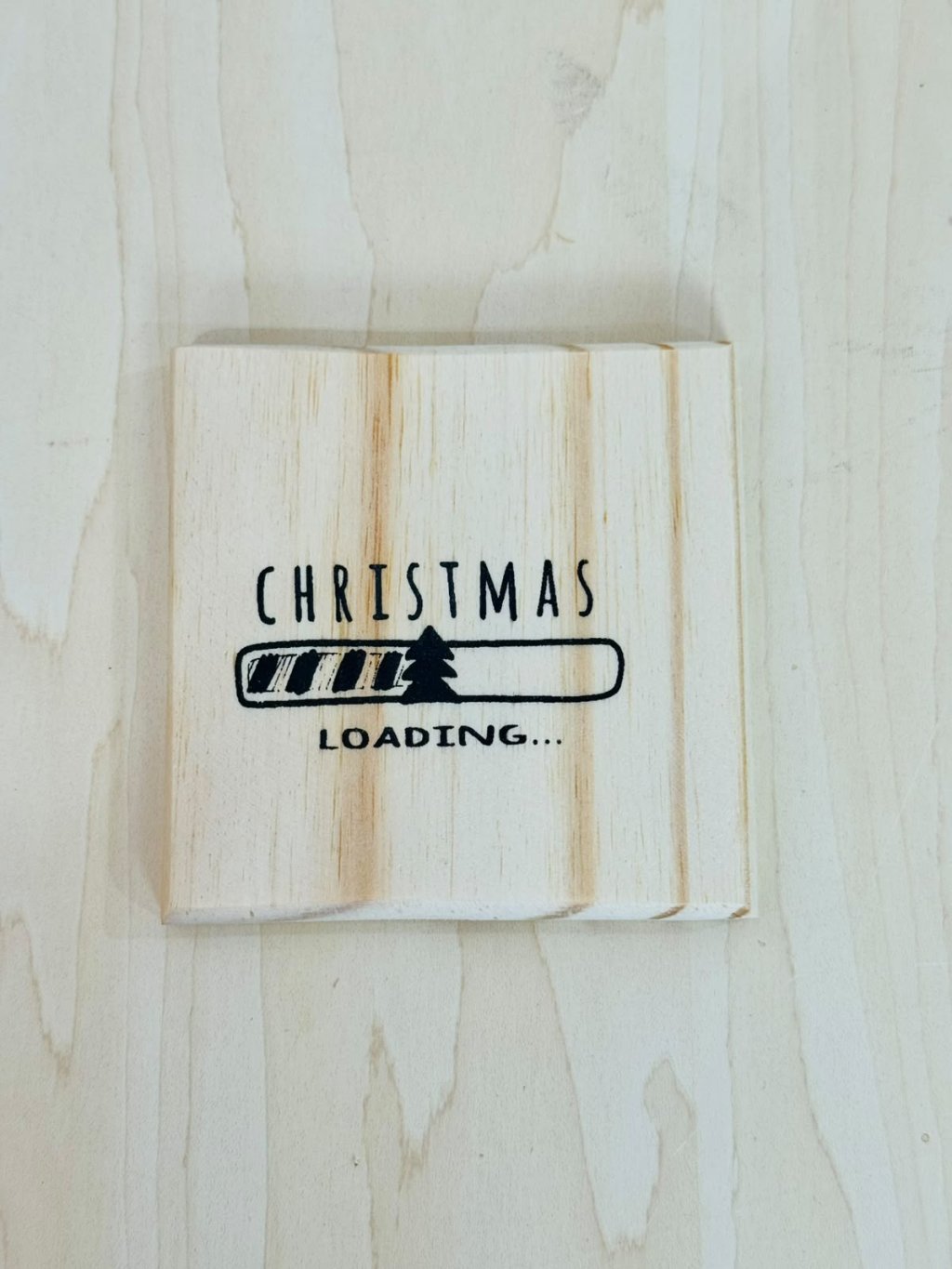 Pires Christmas Loading