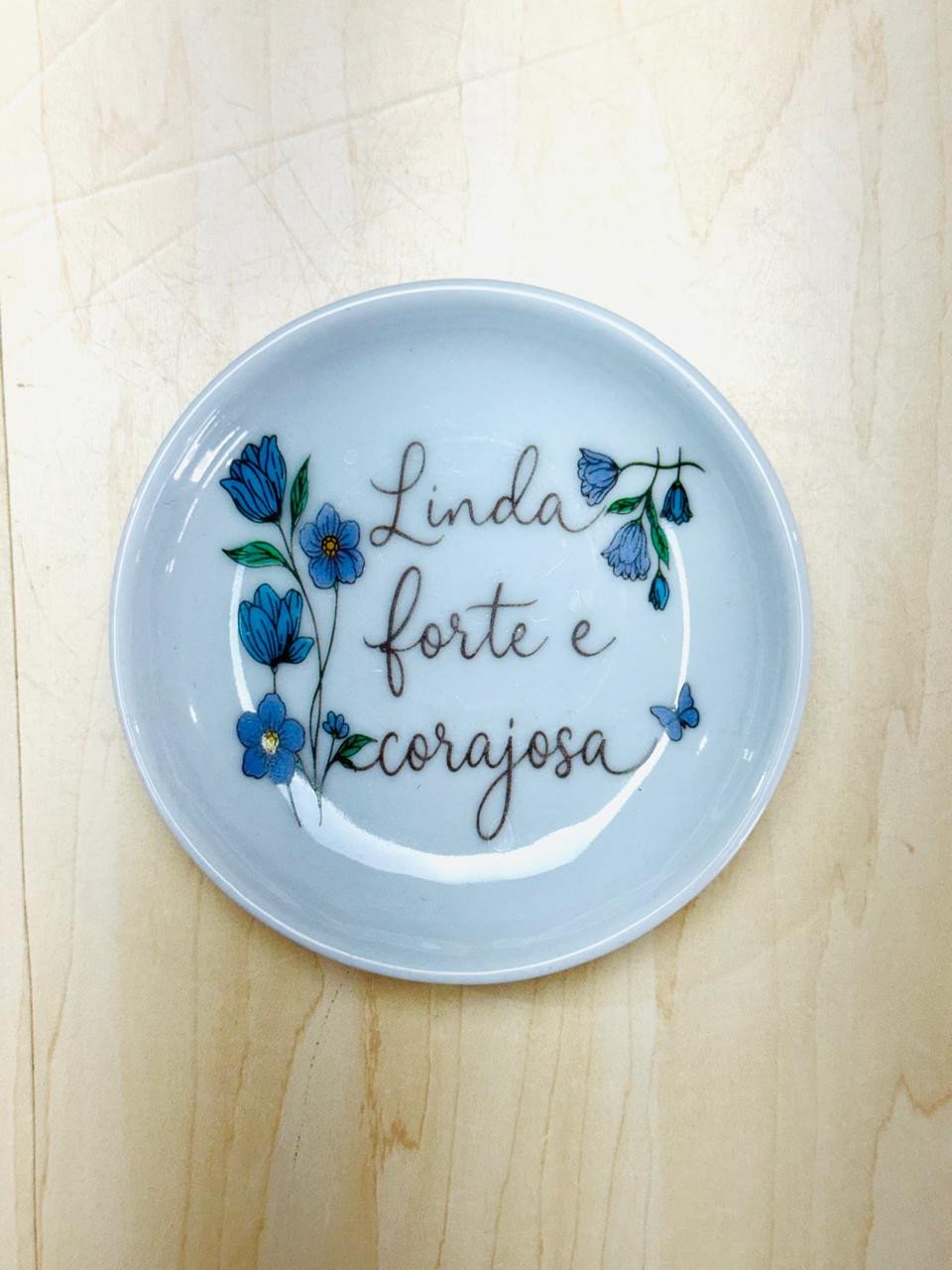 Pires P Linda, Forte e Corajosa
