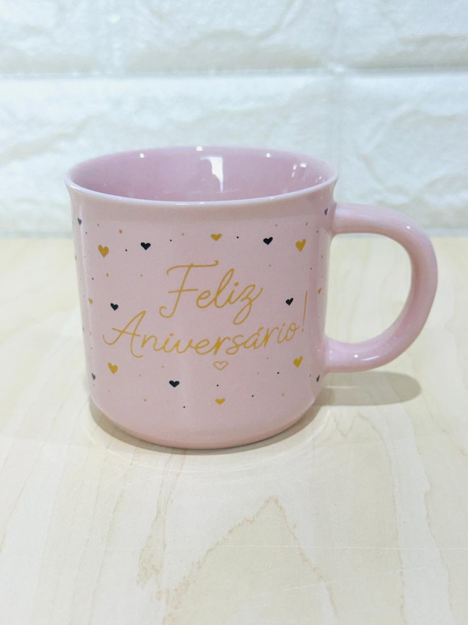 Caneca Ágatha Rosa Feliz Aniversário Corações