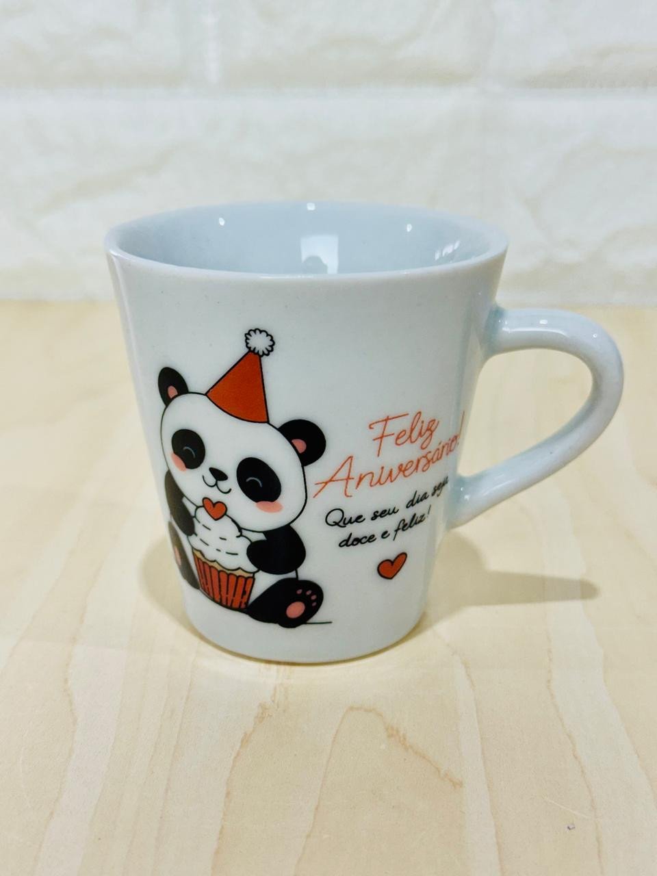 Xícara Branca Feliz Aniversário Panda