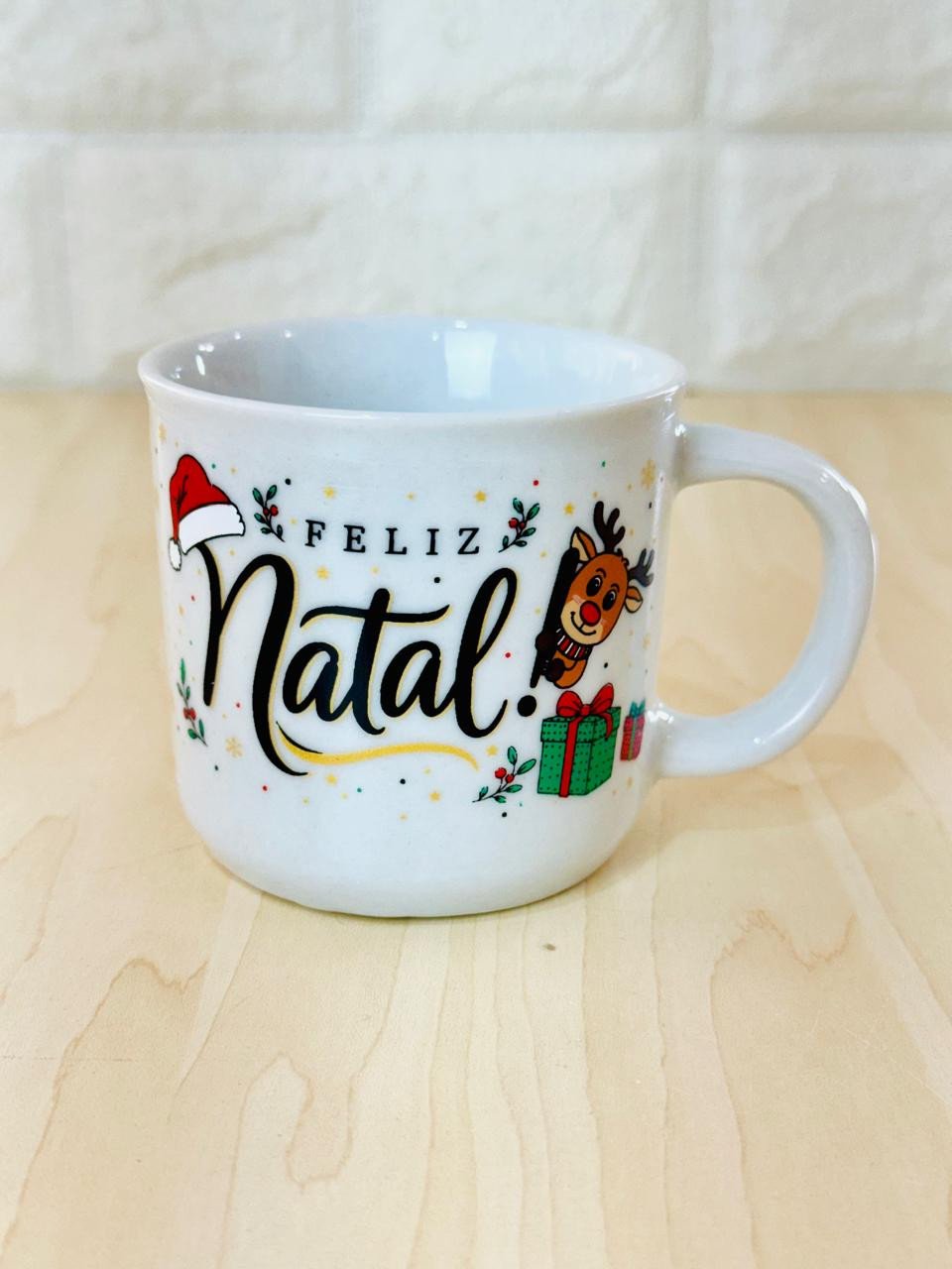 Caneca Ágatha Branca Natal Gorro