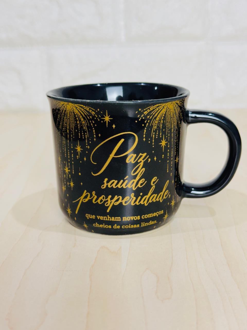 Caneca Ágatha Preta Ano Novo
