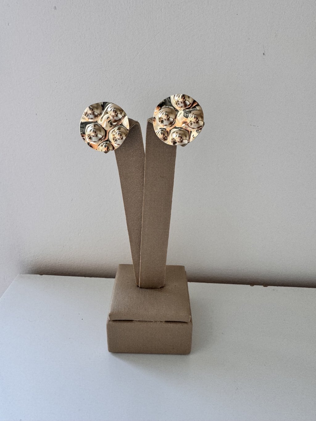 BR00292 - BRINCO REDONDO MACHATADO DOURADO