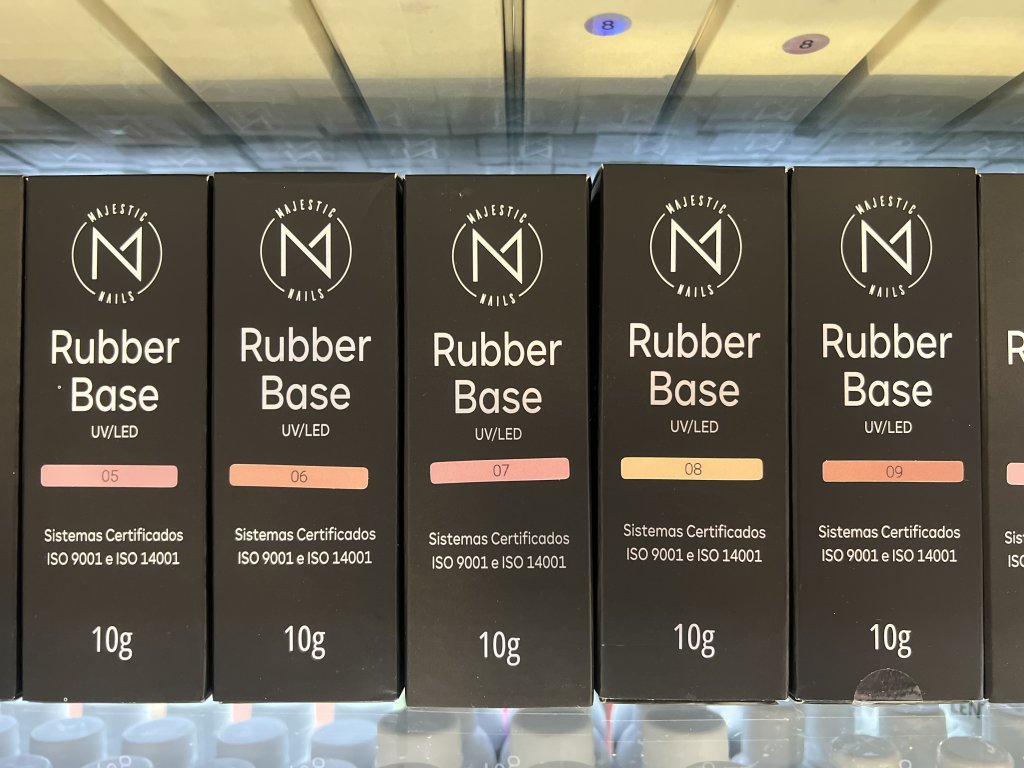 Rubber base MAJESTIC 