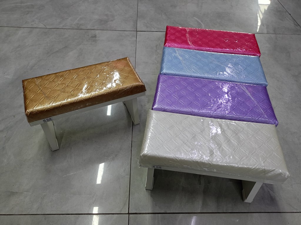 APOIO DE MESA PARA MANICURE - QUADRADO (A)