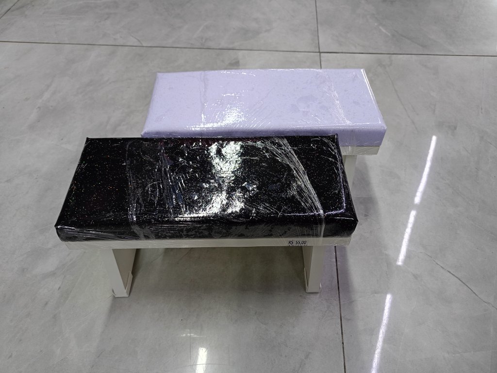 APOIO DE MESA PARA MANICURE - QUADRADO (C)