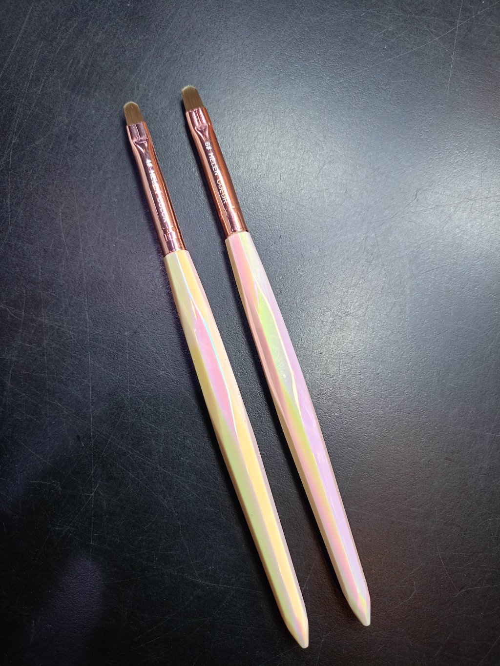 PINCEL LÍNGUA DE GATO HELEN COLOR 