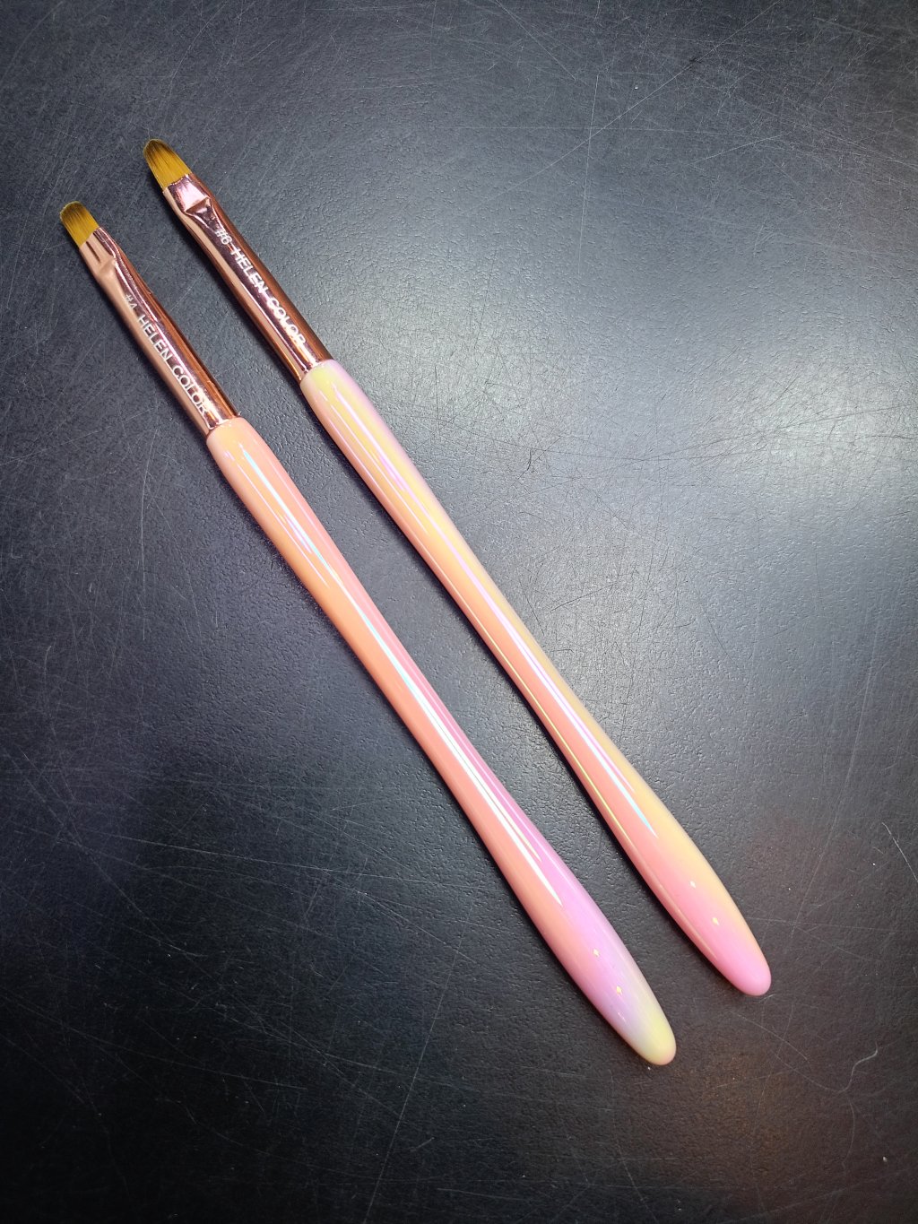 PINCEL LÍNGUA DE GATO HELEN COLOR 