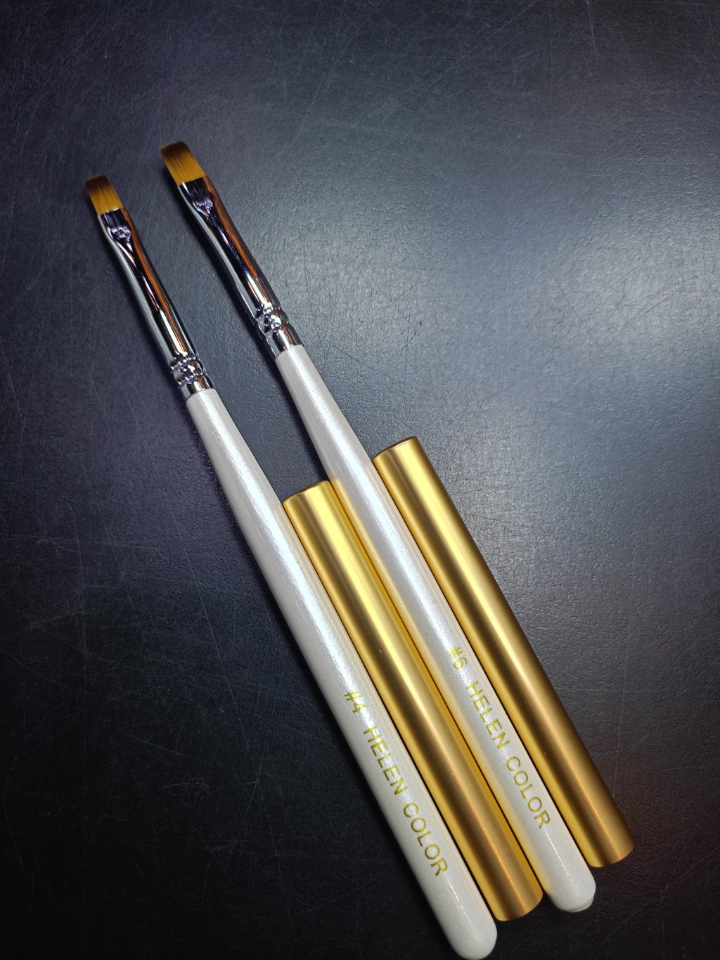 PINCEL RETO HELEN COLOR COM TAMPA