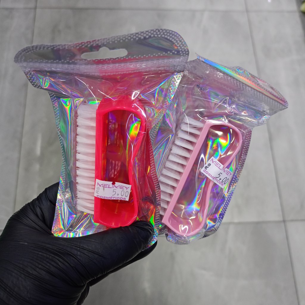 ESCOVINHA PARA UNHAS