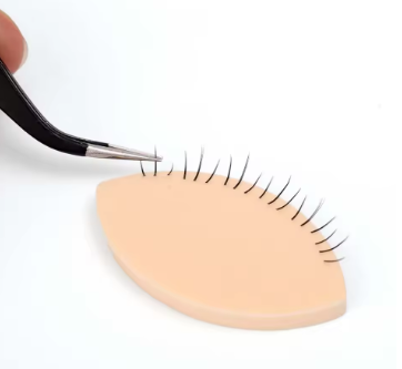 ESPONJA TREINO CÍLIOS FORMATO OLHO (UNIDADE)