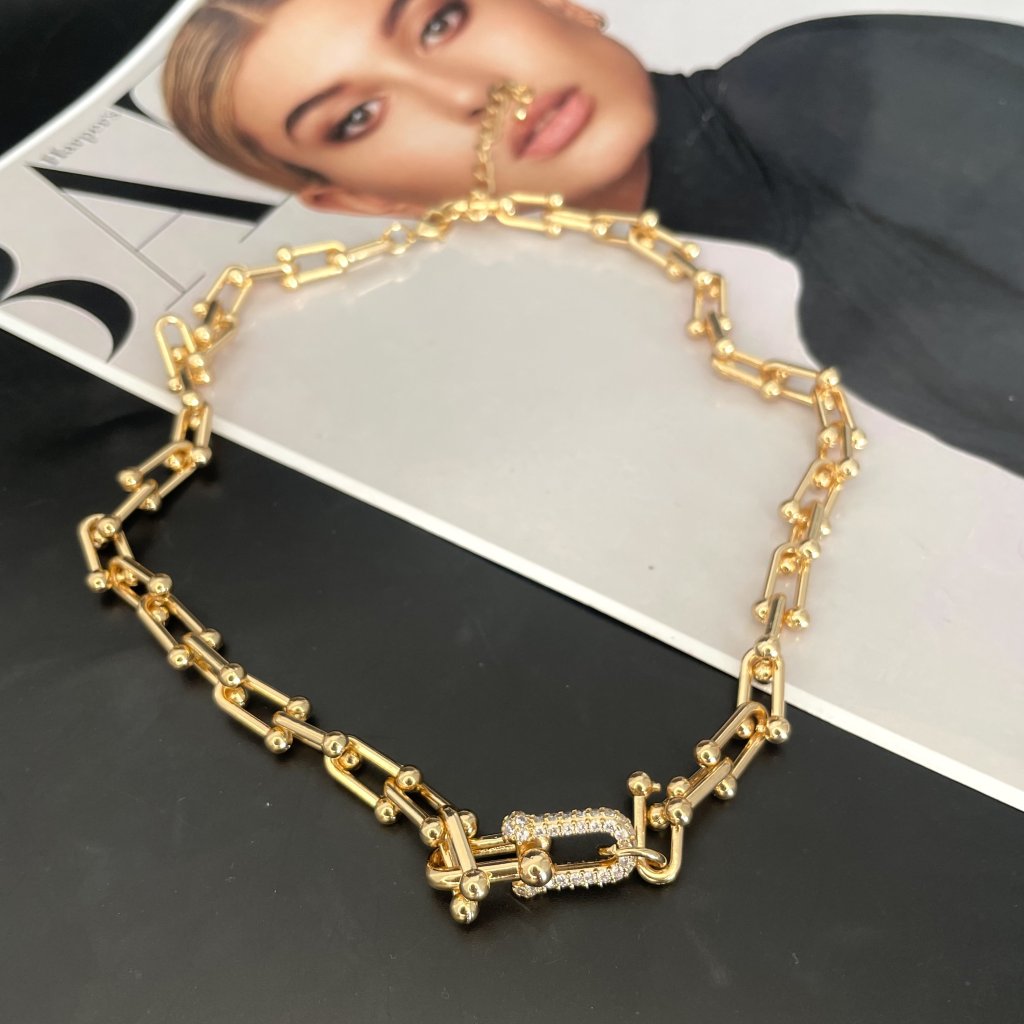 Colar elos quadrado strass 