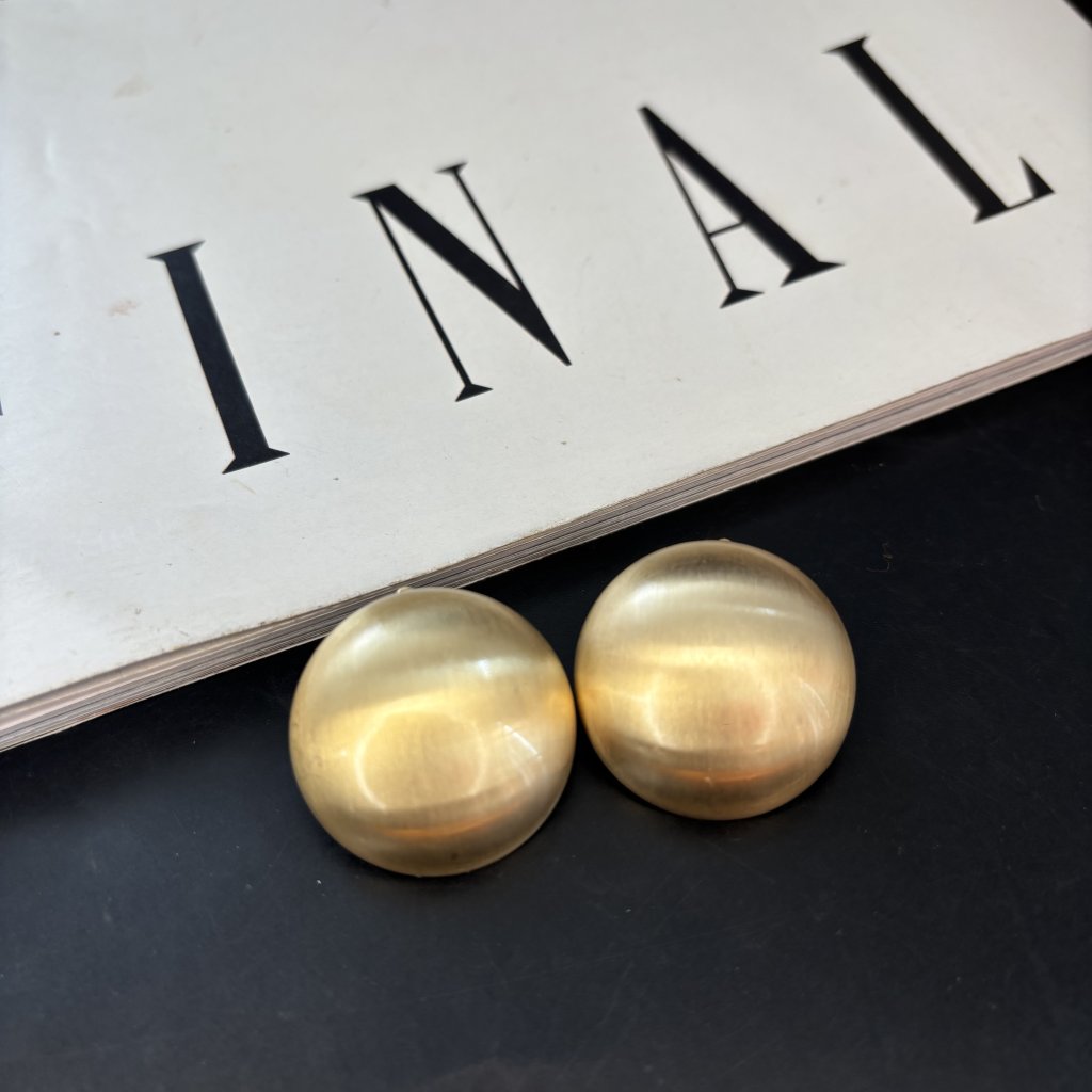 Brinco esfera Carolina P