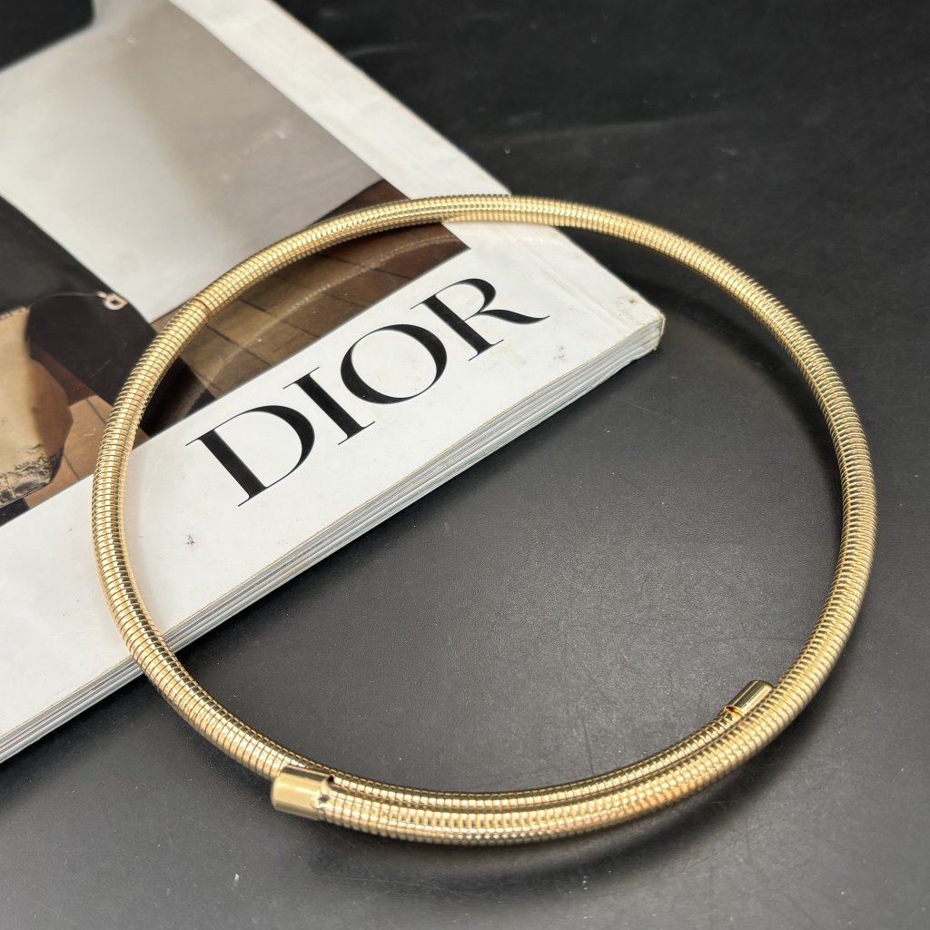 Choker dourado Stella 