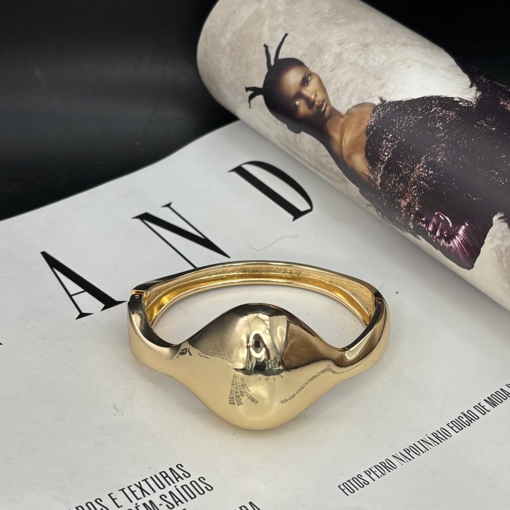 Bracelete orgânico dourado