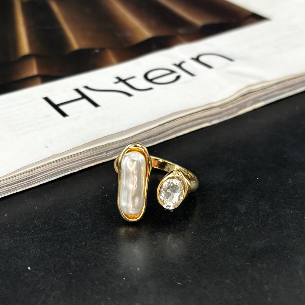 Anel pérola e zircônia 