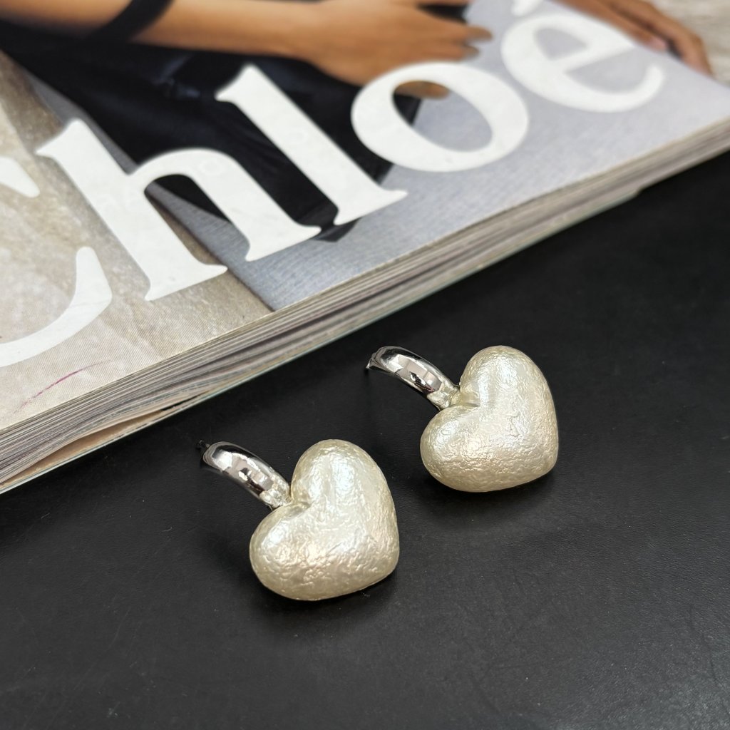 Brinco coração pérola prata  