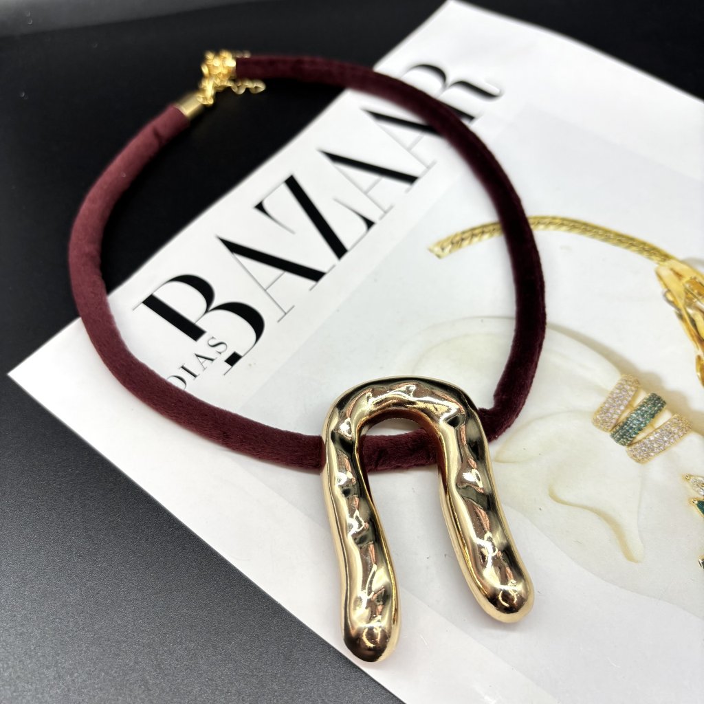 Colar veludo Assunção 