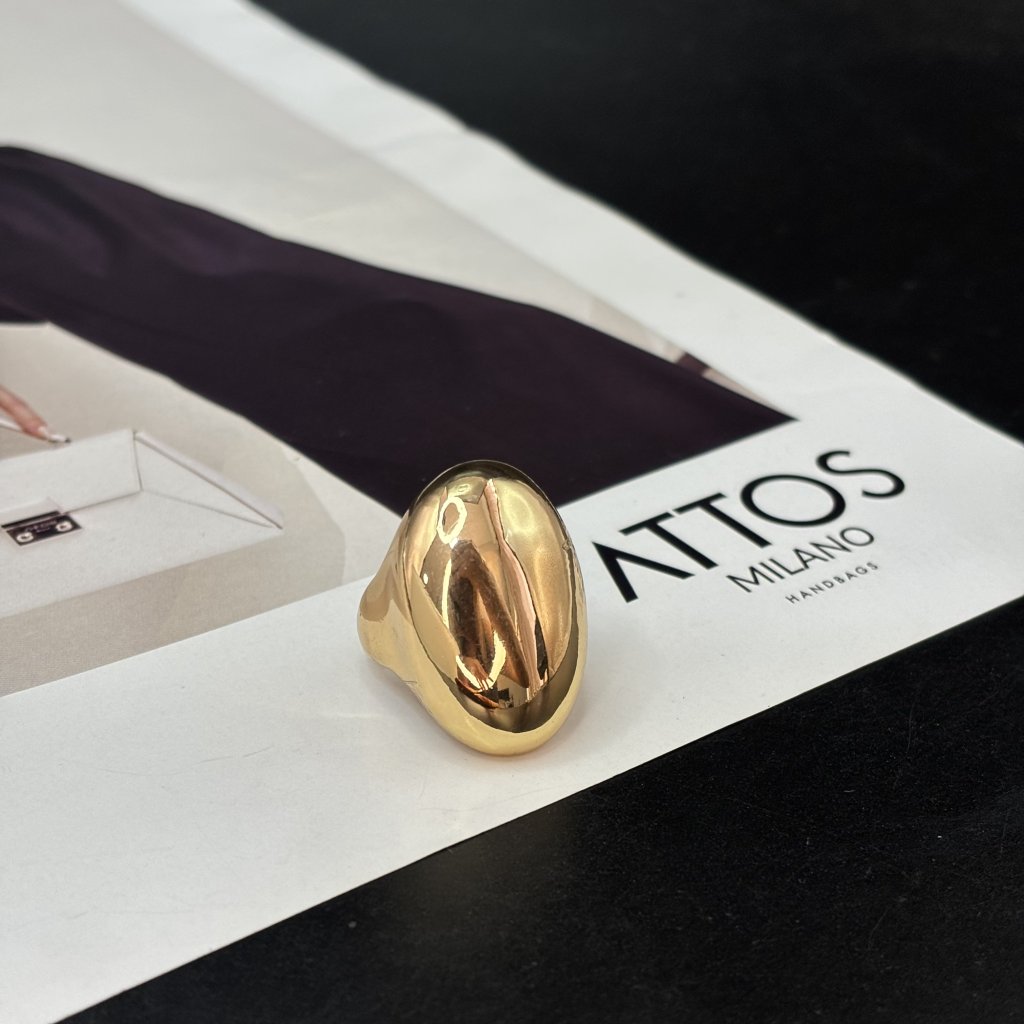 Anel elegante dourado 