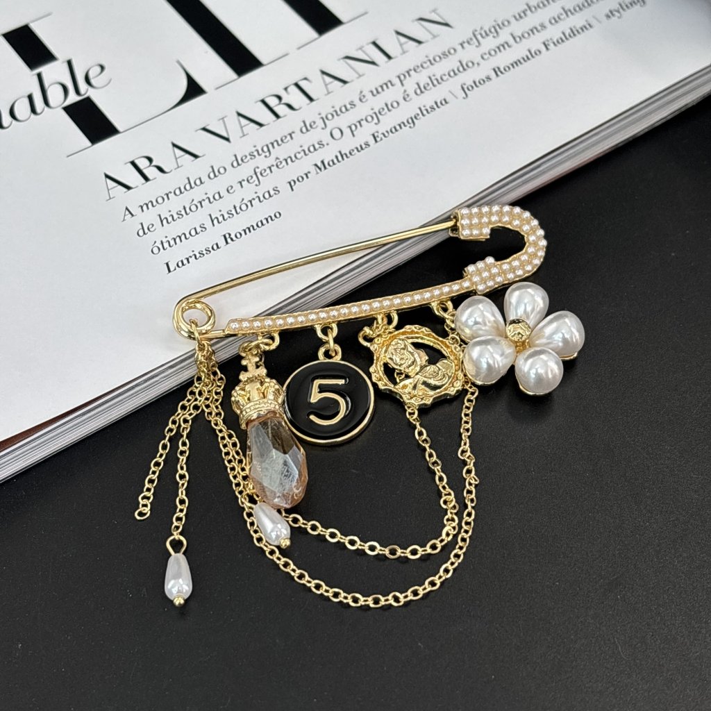 Broche Augusta 