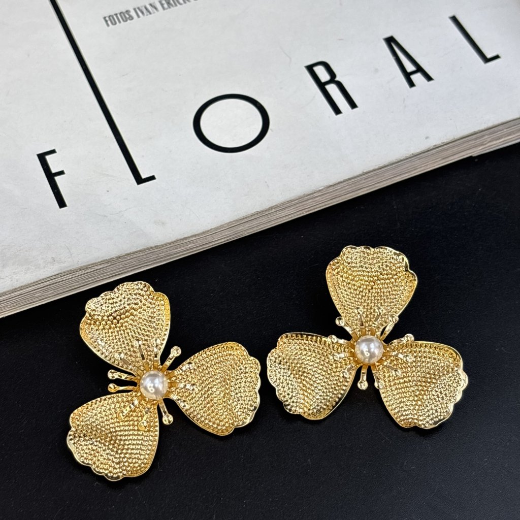 Brinco Flora dourada 