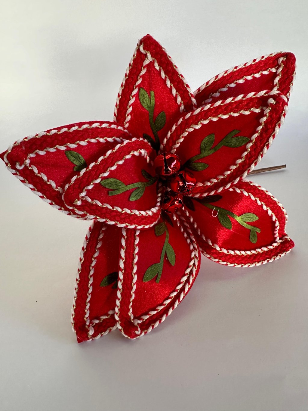 Bico de papagaio vermelho 28cm
