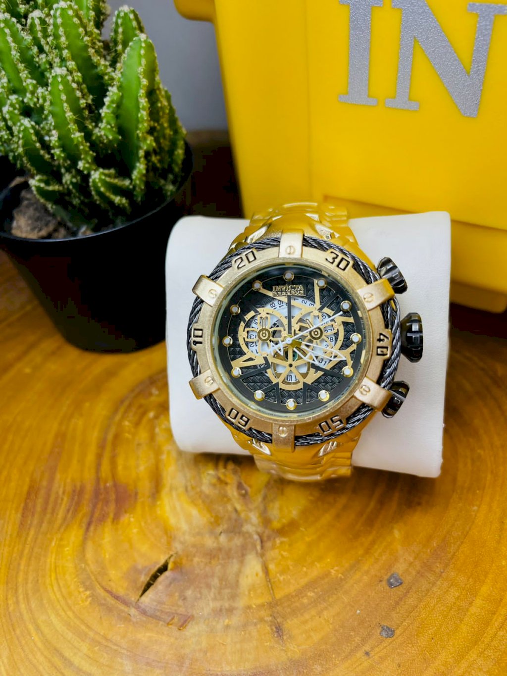 invicta thunderbolt esqueleto