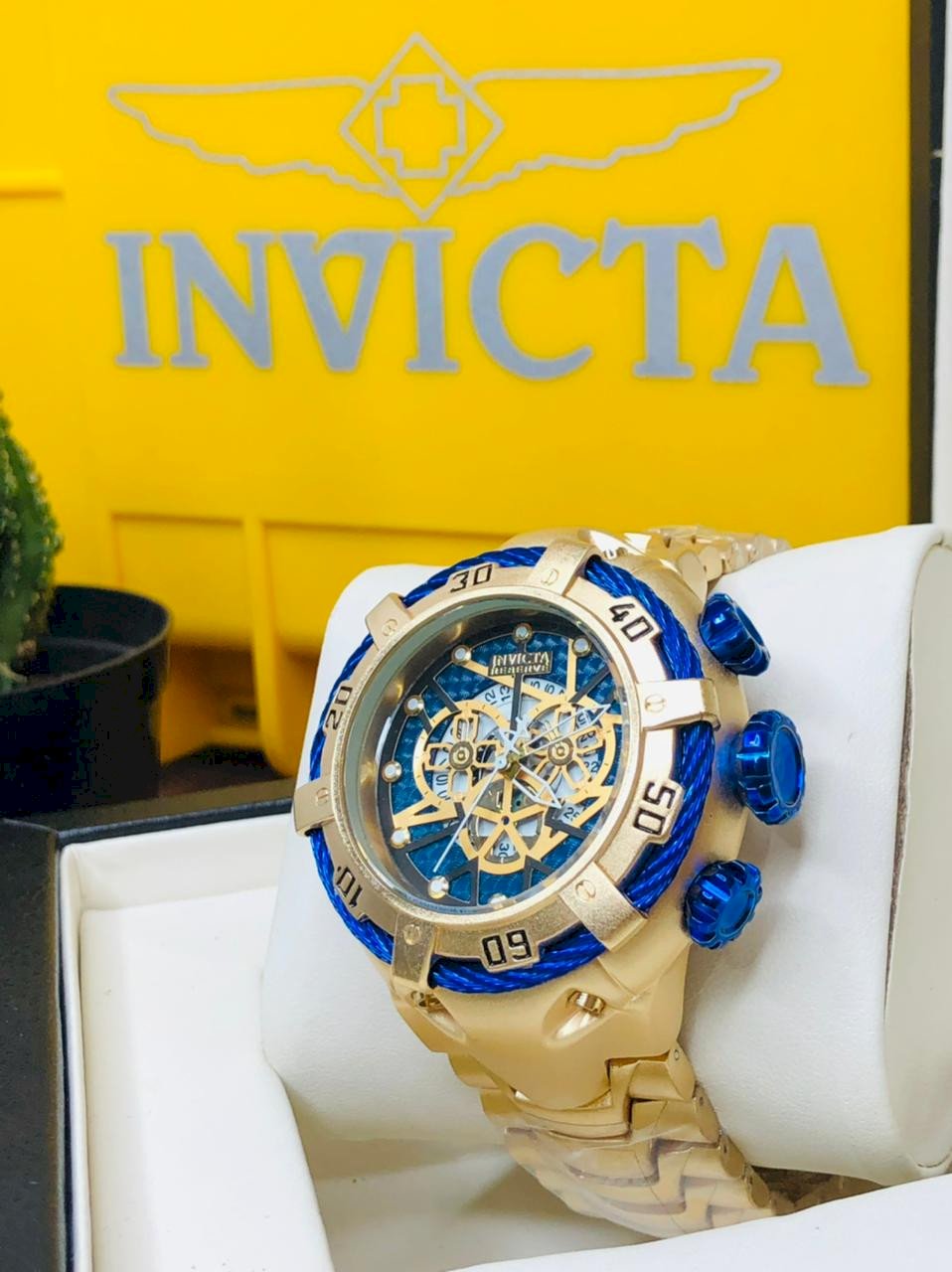 invicta thunderbolt esqueleto