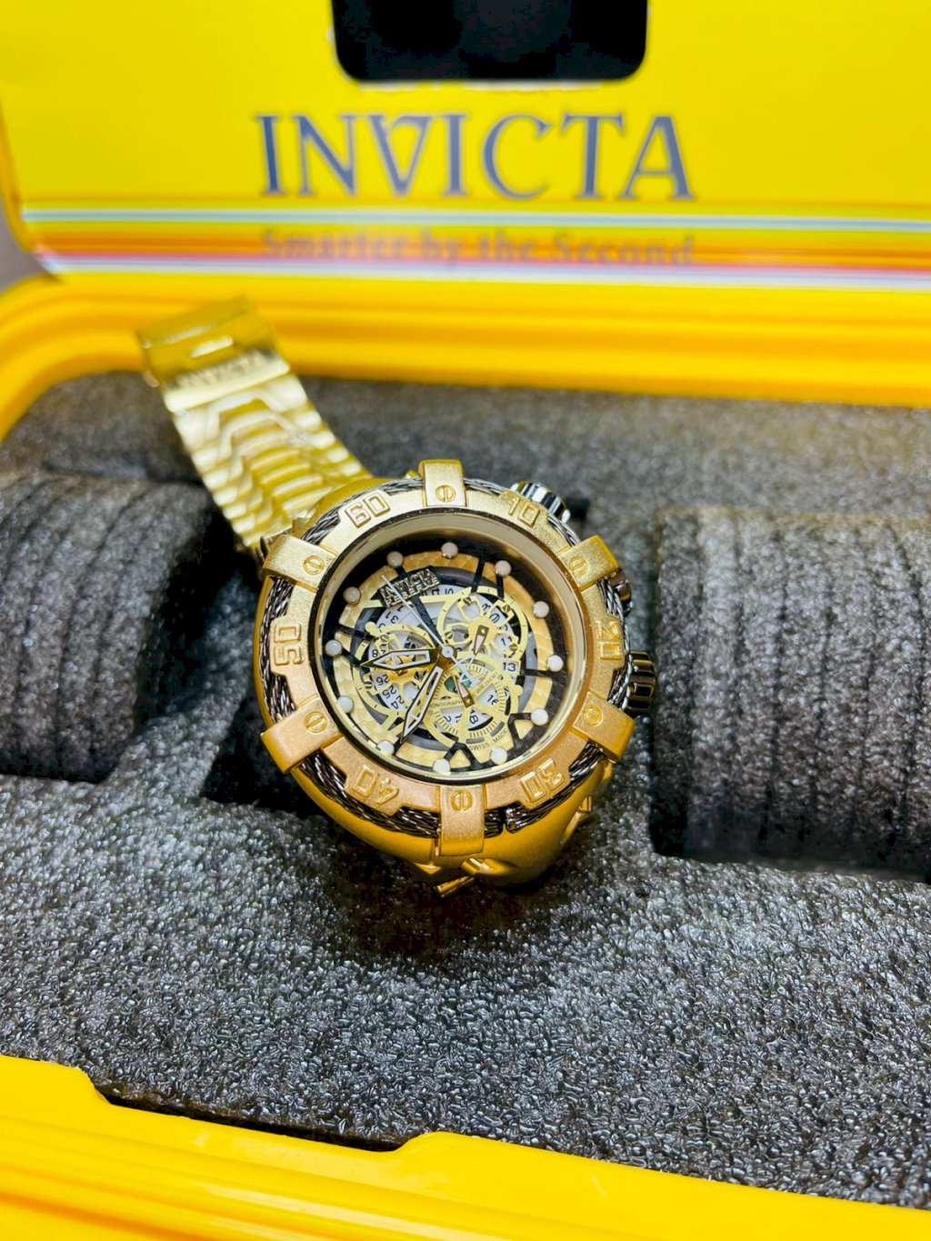 invicta thunderbolt esqueleto