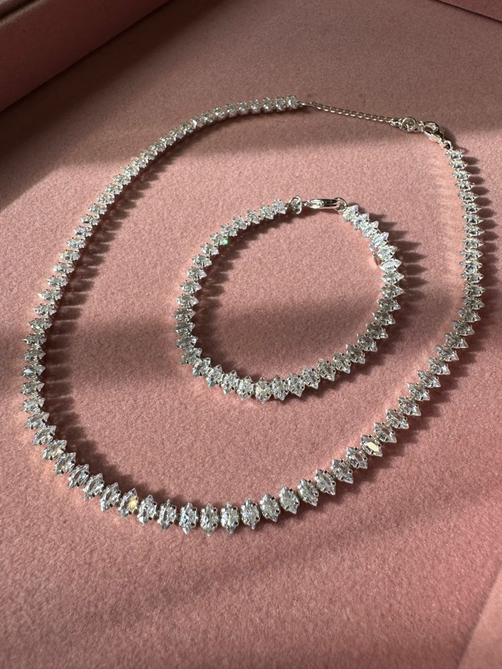 Conjunto Crystal Branco (Colar e Pulseira)