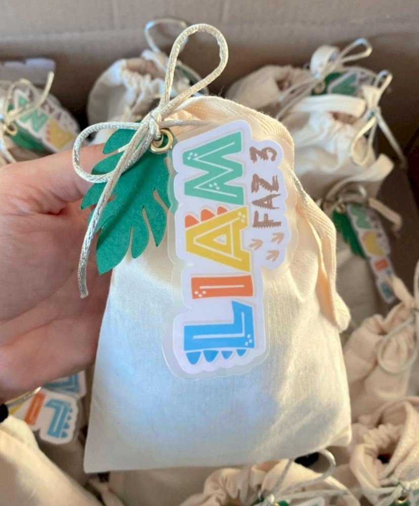 Saquinho de tecido 18x18 - com chaveiro e tag