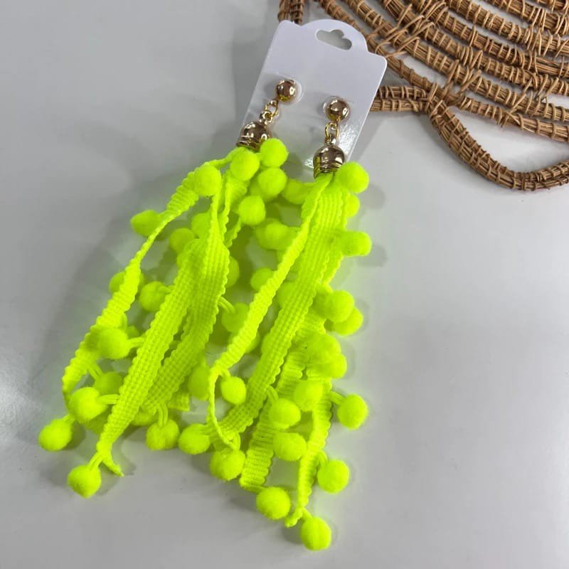 BRINCO POM POM AMARELO NEON 