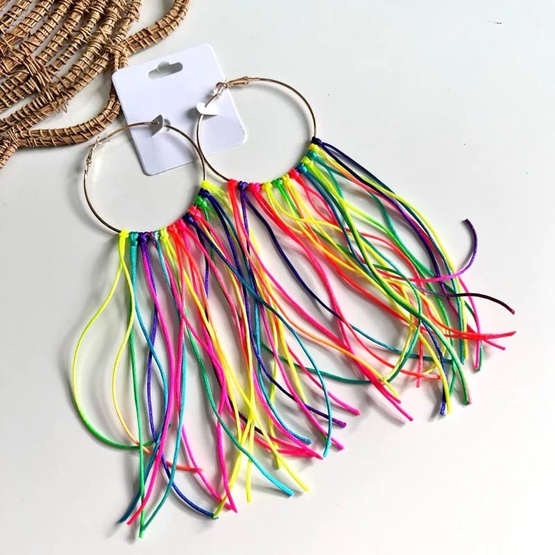 BRINCO ARGOLA FITAS COLORIDAS