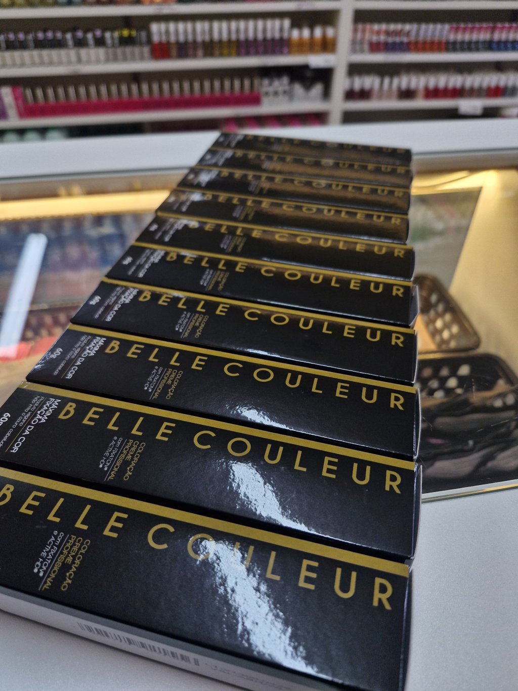 coloracao belle couleur 60g cada un.