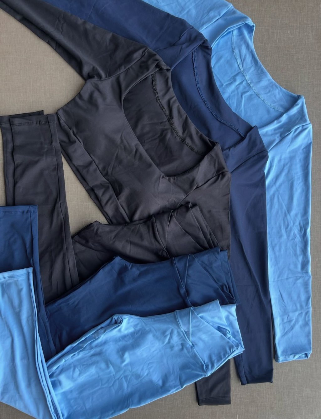 CONJUNTO PEROLA ( TOP MANGA LONGA + CALÇA CÓS DUPLO ) 